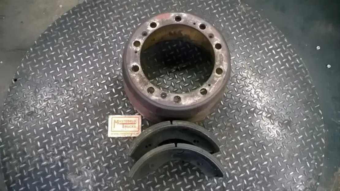Ginaf Remtrommel met voering - Front axle for Truck: picture 1 Ginaf Remtrommel met voering - Front axle for Truck: picture 1