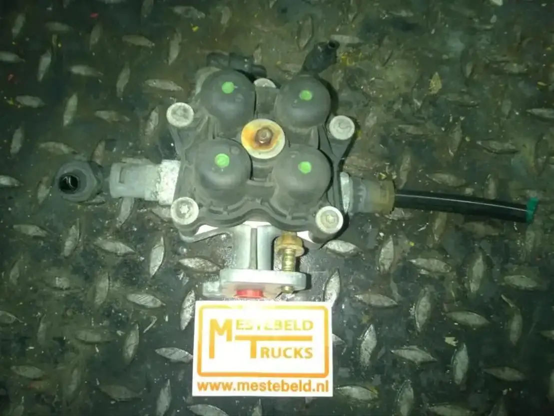 Iveco 4 kringsbeveiligingsventiel - Brake parts for Truck: picture 1 Iveco 4 kringsbeveiligingsventiel - Brake parts for Truck: picture 1