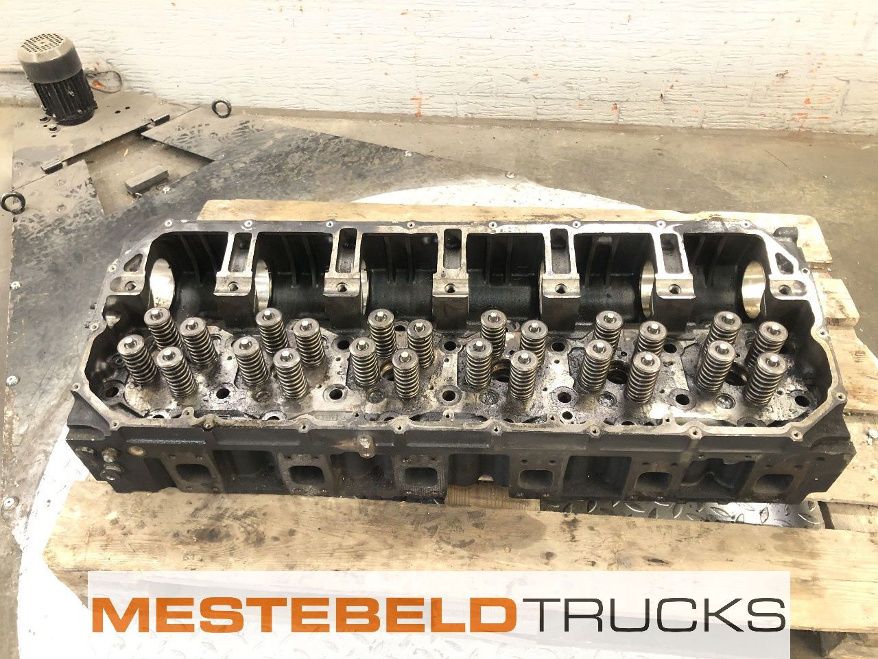 Iveco Cilinderkop cursor 10 - Steering for Truck: picture 1 Iveco Cilinderkop cursor 10 - Steering for Truck: picture 1