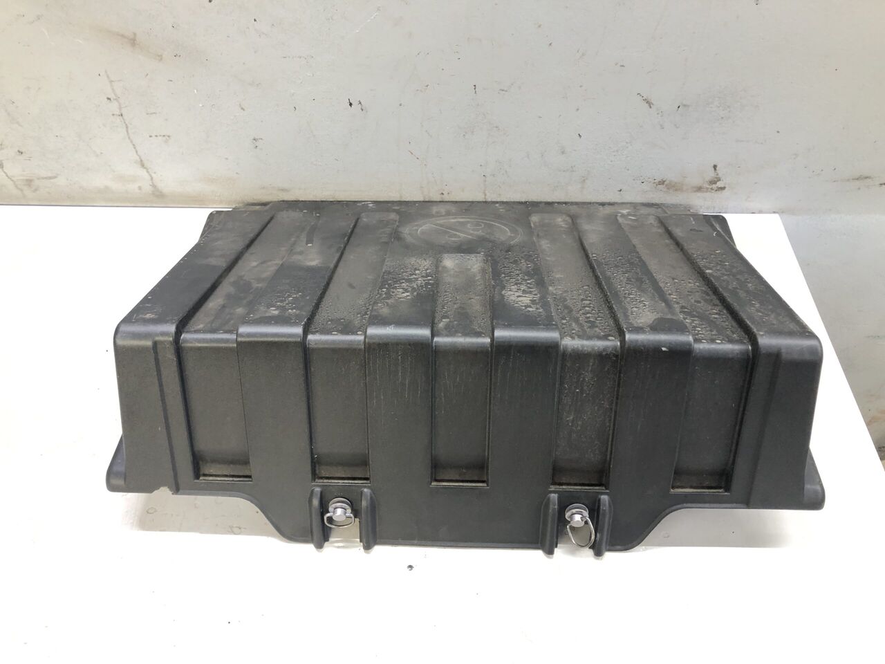 MAN Accubakdeksel TGX/TGS - 301161003 - Frame/ Chassis for Truck: picture 1 MAN Accubakdeksel TGX/TGS - 301161003 - Frame/ Chassis for Truck: picture 1
