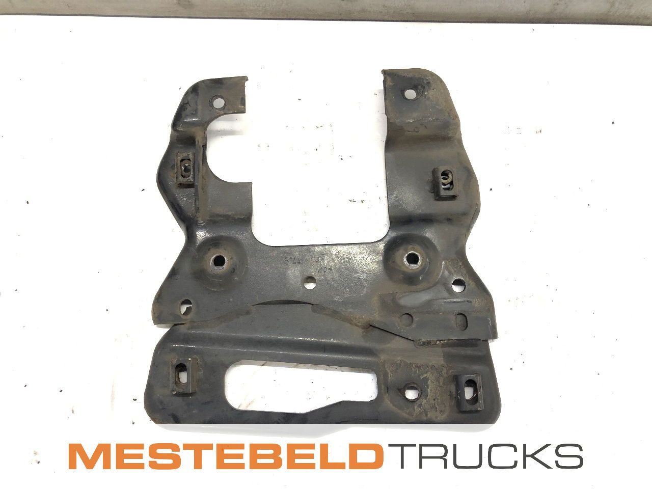 MAN Bumpersteun rechts TGX - Frame/ Chassis for Truck: picture 1 MAN Bumpersteun rechts TGX - Frame/ Chassis for Truck: picture 1
