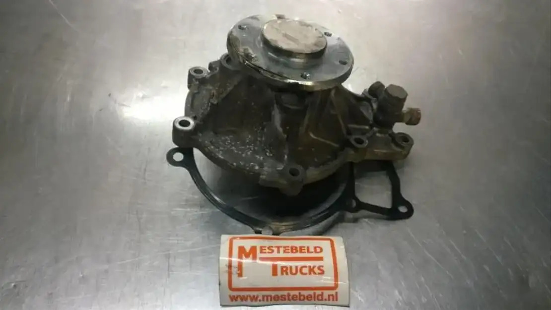 MAN Koelvloeistofpomp D0834 TGL - Cooling system for Truck: picture 1 MAN Koelvloeistofpomp D0834 TGL - Cooling system for Truck: picture 1