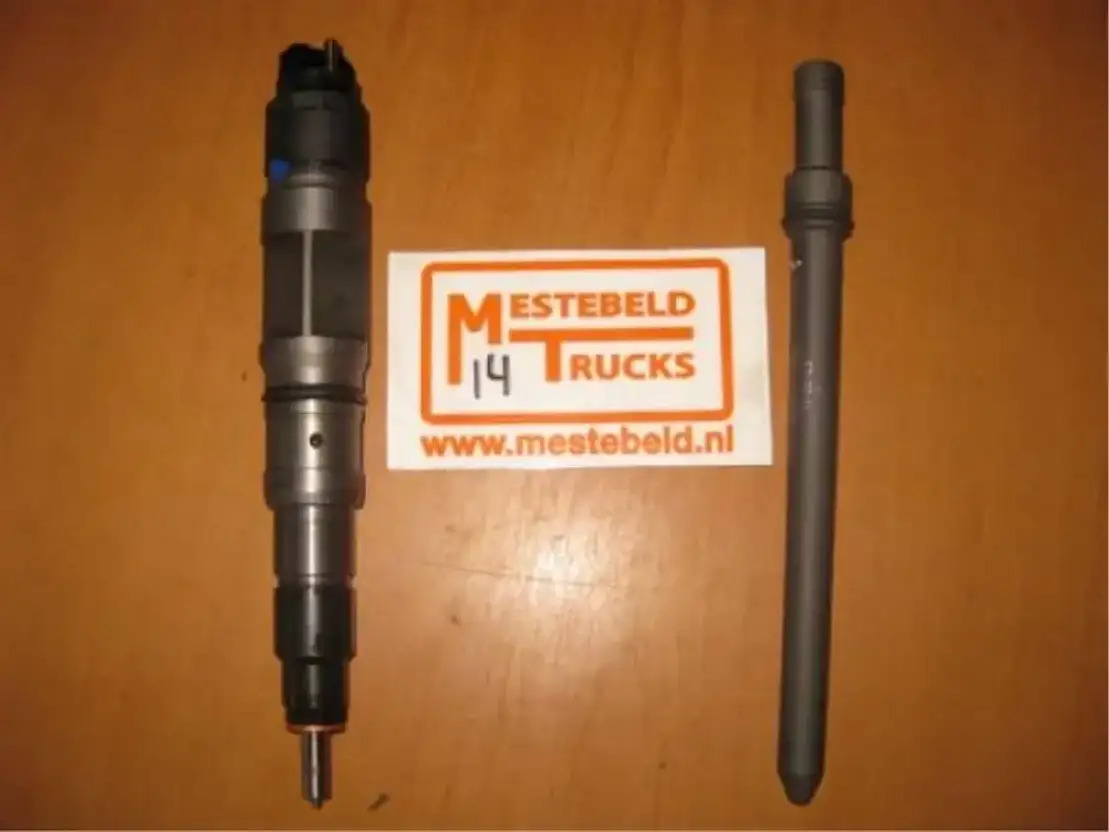 MAN Verstuiver + drukbuiskoppeling - Injector for Truck: picture 1 MAN Verstuiver + drukbuiskoppeling - Injector for Truck: picture 1