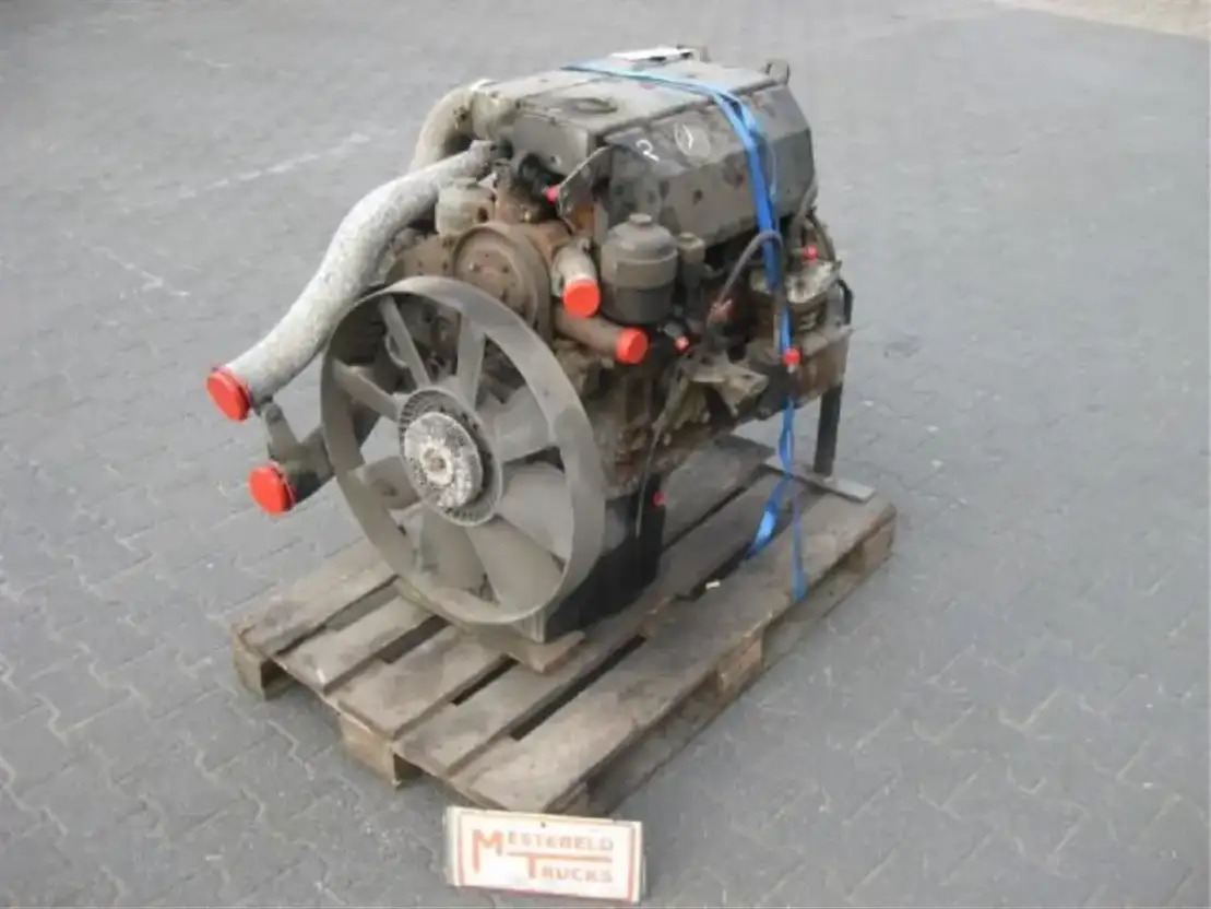 Mercedes-Benz Motor OM 904 LA II - Engine for Truck: picture 2 Mercedes-Benz Motor OM 904 LA II - Engine for Truck: picture 2