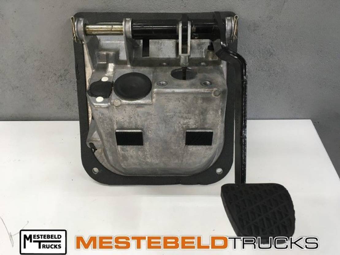 Mercedes Benz Pedalen paneel met rempedaal - Brake parts for Truck: picture 1 Mercedes Benz Pedalen paneel met rempedaal - Brake parts for Truck: picture 1