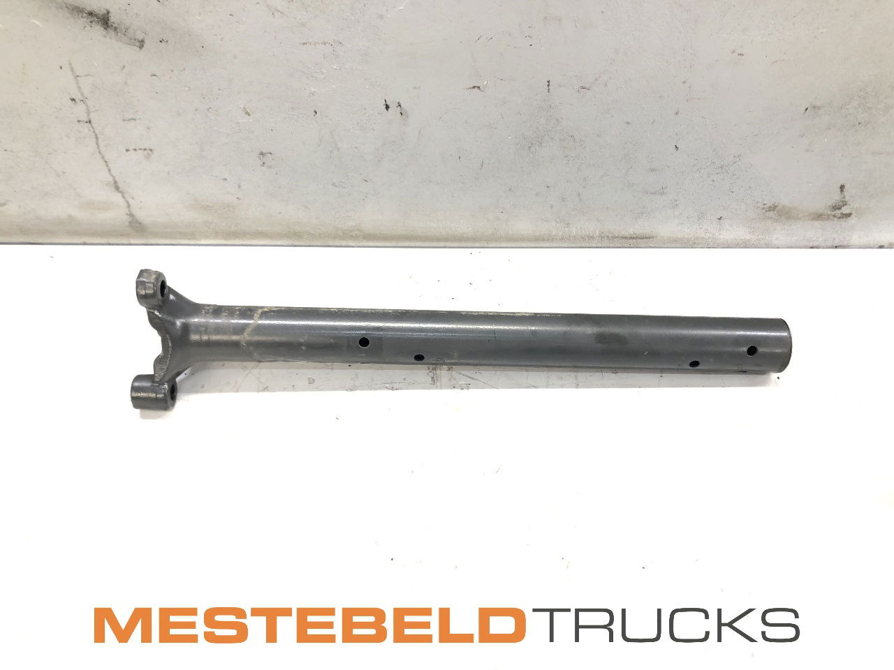 Mercedes-Benz Spatbordsteun achter - Frame/ Chassis for Truck: picture 1 Mercedes-Benz Spatbordsteun achter - Frame/ Chassis for Truck: picture 1