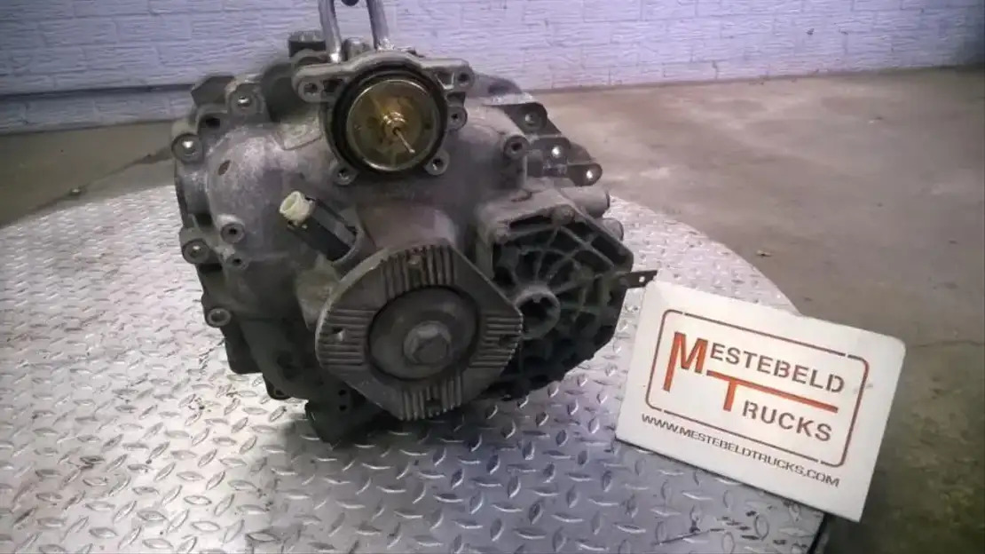 Mercedes-Benz Versnellingsbakhuis achterse deel - Gearbox and parts for Truck: picture 1 Mercedes-Benz Versnellingsbakhuis achterse deel - Gearbox and parts for Truck: picture 1