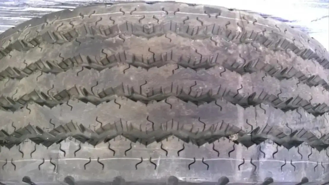 Michelin Band met velg - Tire for Truck: picture 1 Michelin Band met velg - Tire for Truck: picture 1