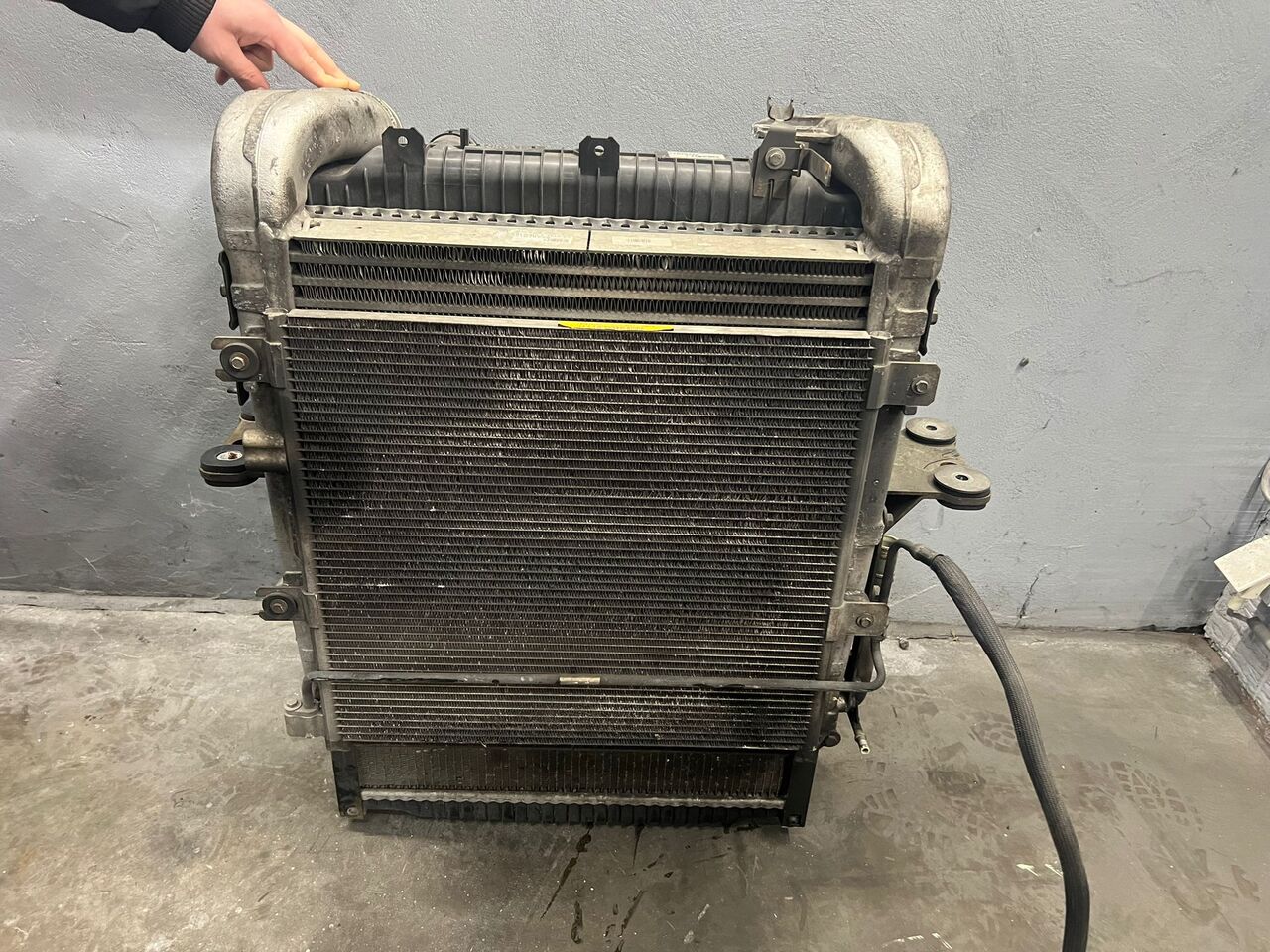 RENAULT Radiateur + Intercooler DTI 5 Midlum euro 6 - 500324002 - Cooling system for Truck: picture 1 RENAULT Radiateur + Intercooler DTI 5 Midlum euro 6 - 500324002 - Cooling system for Truck: picture 1