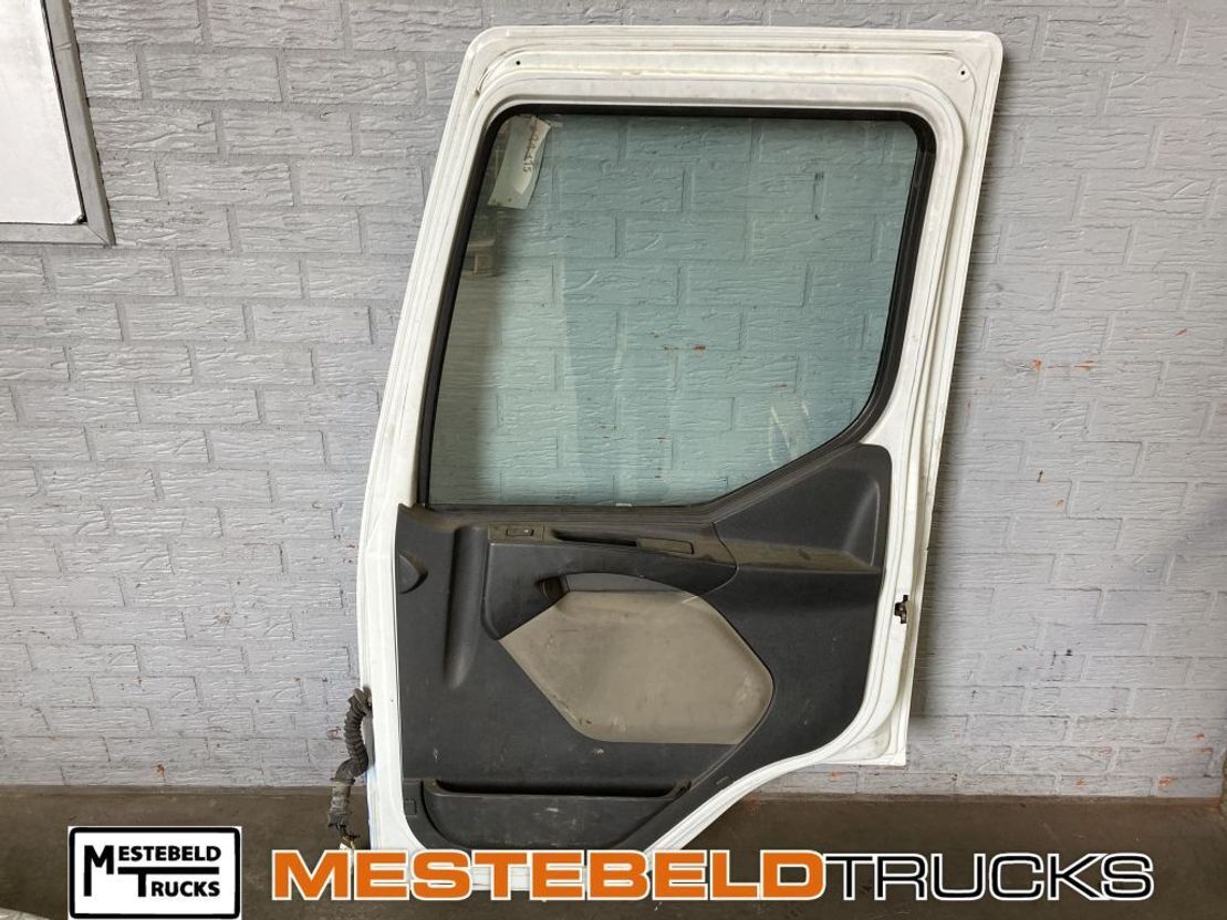 Renault Deur rechts - Cab and interior for Truck: picture 2 Renault Deur rechts - Cab and interior for Truck: picture 2