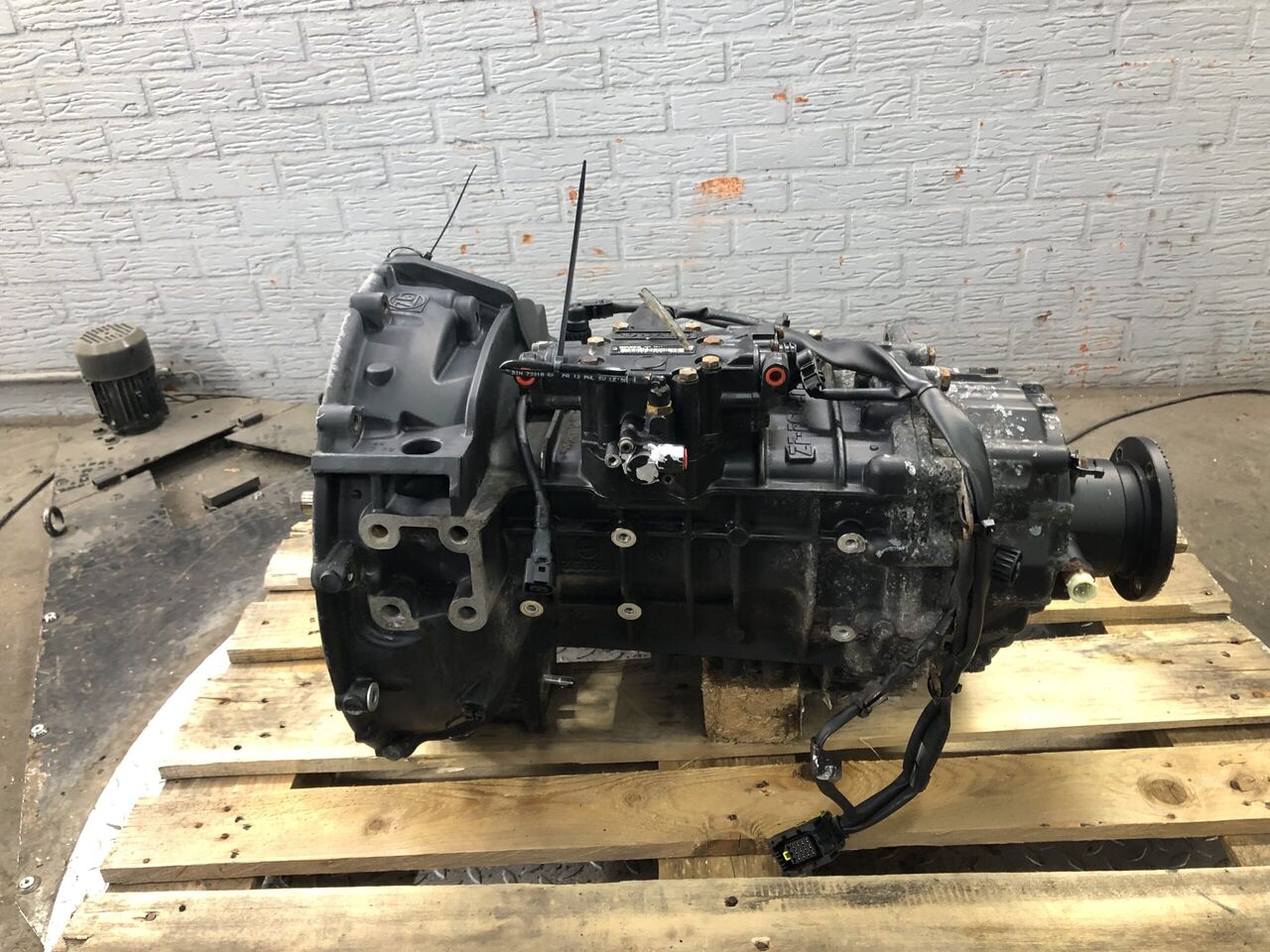 VOLVO Versnellingsbak 6AS1000 TO - 700430014 - Gearbox for Truck: picture 1 VOLVO Versnellingsbak 6AS1000 TO - 700430014 - Gearbox for Truck: picture 1