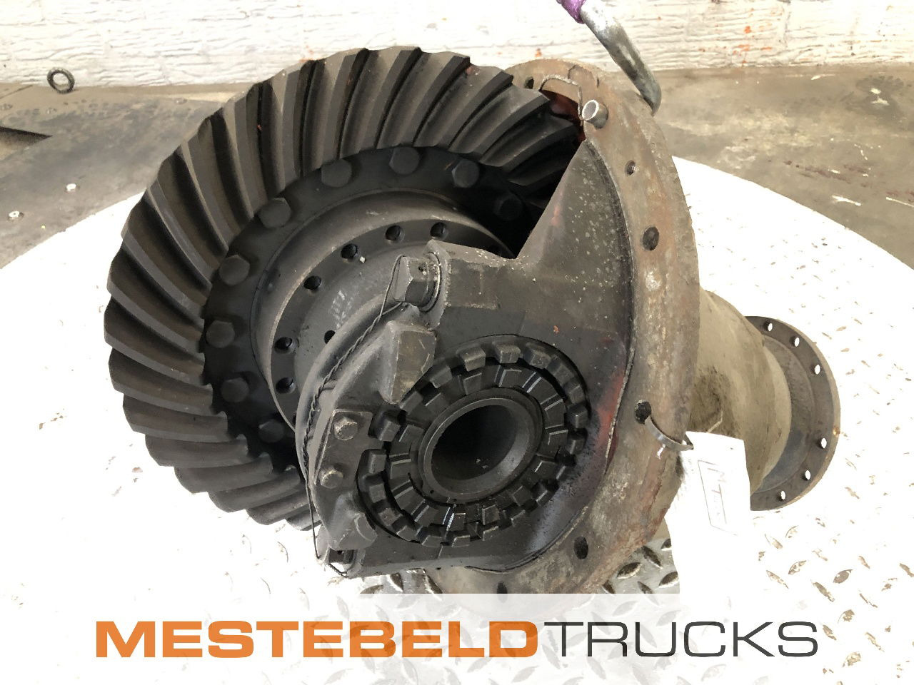 Volvo Differentieel EV 85 B 3.78 - 1 - Rear axle for Truck: picture 1 Volvo Differentieel EV 85 B 3.78 - 1 - Rear axle for Truck: picture 1