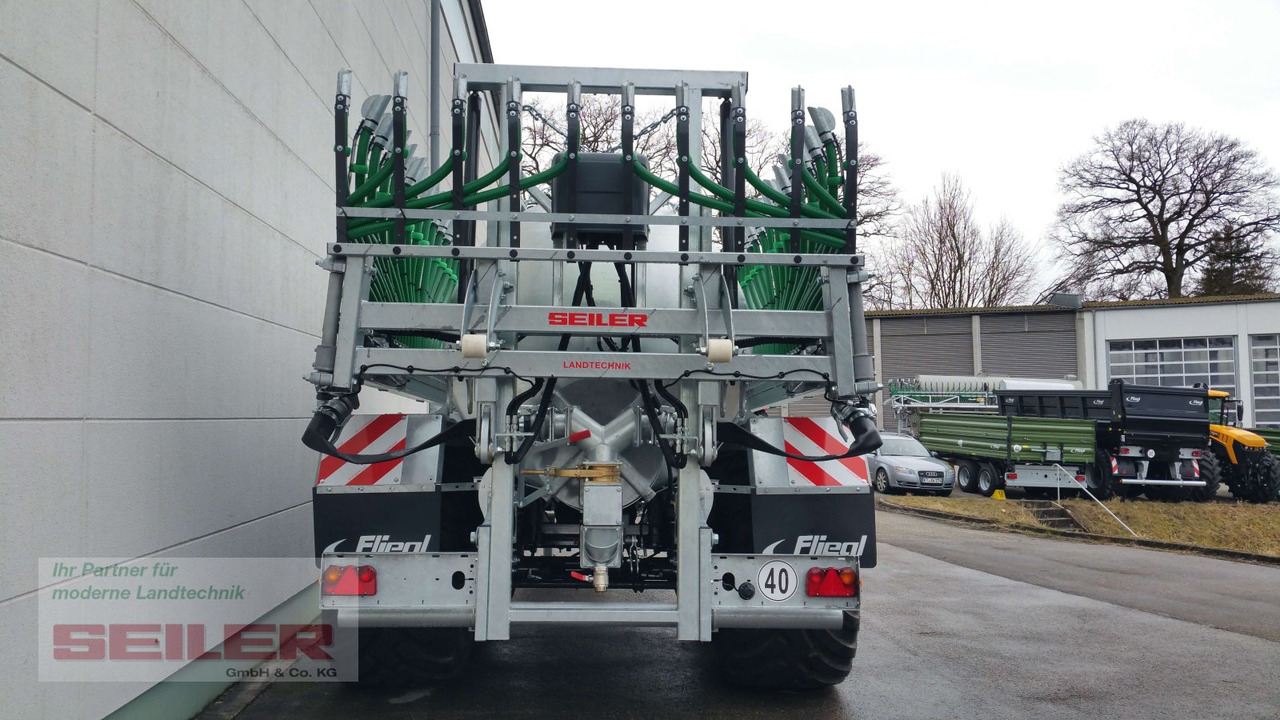 Fliegl PFW 12000 Maxx Line 12m³ + Skate 150 15m - Slurry tanker: picture 4 Fliegl PFW 12000 Maxx Line 12m³ + Skate 150 15m - Slurry tanker: picture 4