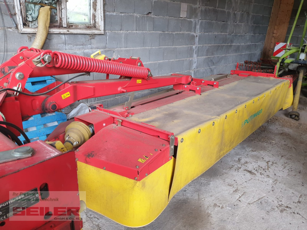 Pöttinger Novacat 350 H - Mower: picture 1 Pöttinger Novacat 350 H - Mower: picture 1