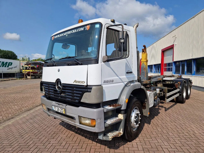 Mercedes-Benz Atego 2628 6x4 Euro 3 Manual Gear full steel suspension - Hook lift truck: picture 2 Mercedes-Benz Atego 2628 6x4 Euro 3 Manual Gear full steel suspension - Hook lift truck: picture 2