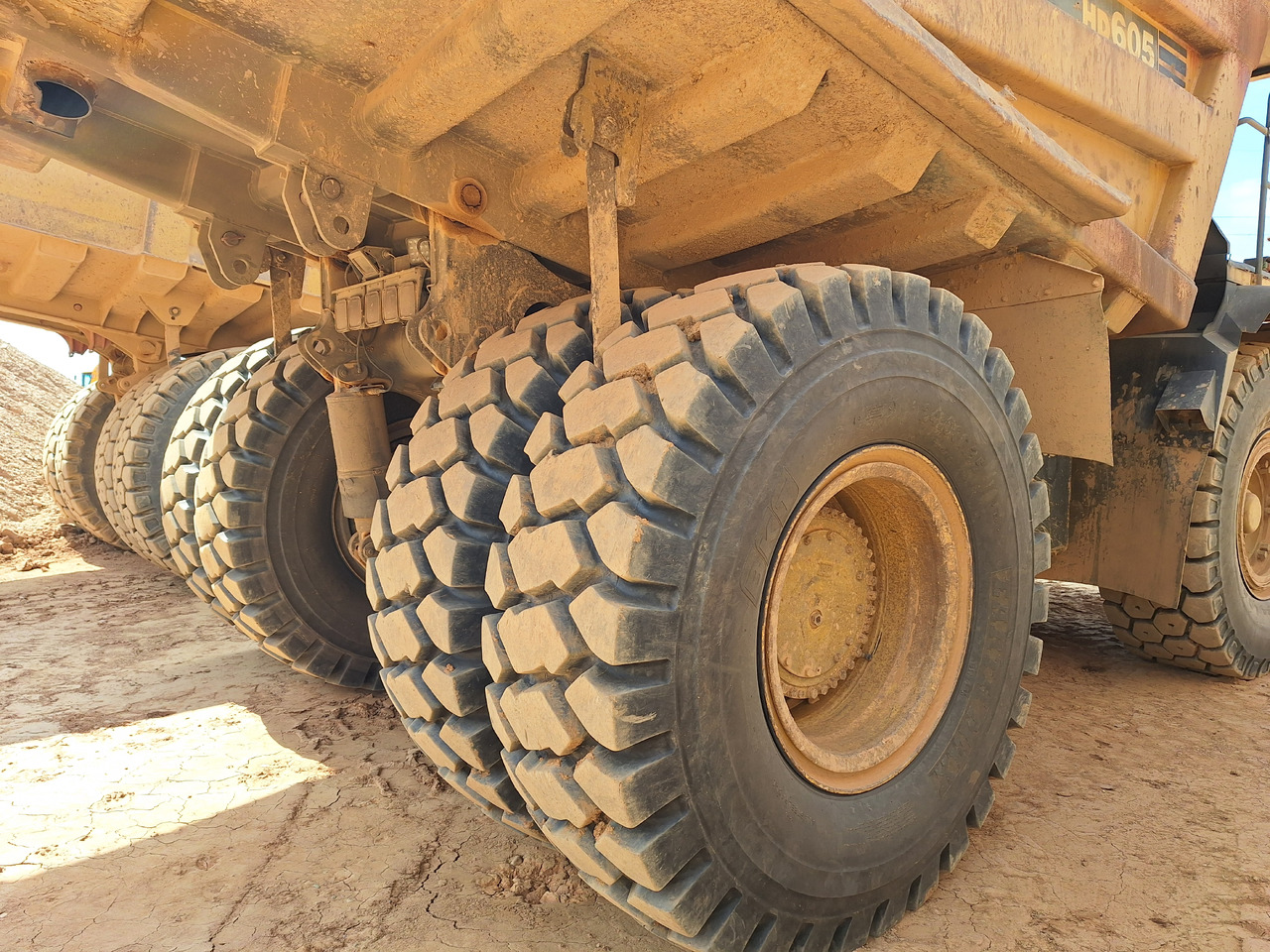 Rigid dumper/ Rock truck KOMATSU HD605 7-EO: picture 18 Rigid dumper/ Rock truck KOMATSU HD605 7-EO: picture 18