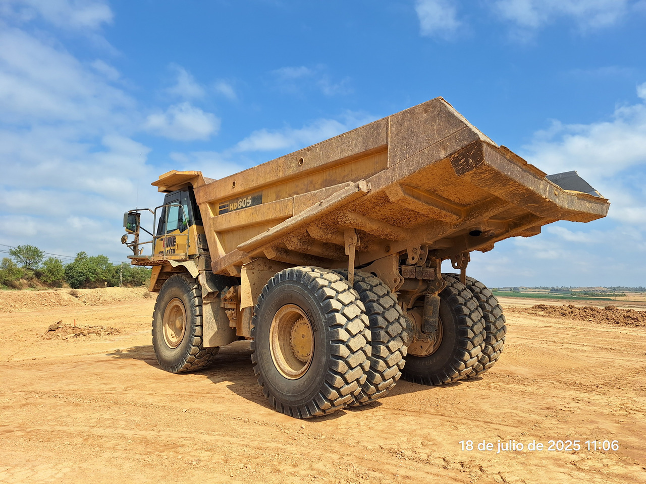 KOMATSU HD605 7-EO - Rigid dumper/ Rock truck: picture 4 KOMATSU HD605 7-EO - Rigid dumper/ Rock truck: picture 4