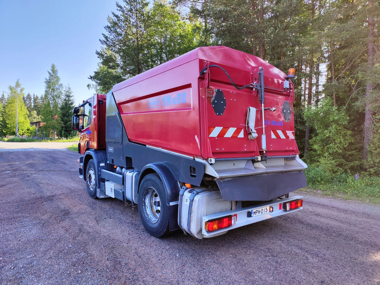 SCHMIDT SK650 / Scania P94 - Road sweeper: picture 3 SCHMIDT SK650 / Scania P94 - Road sweeper: picture 3