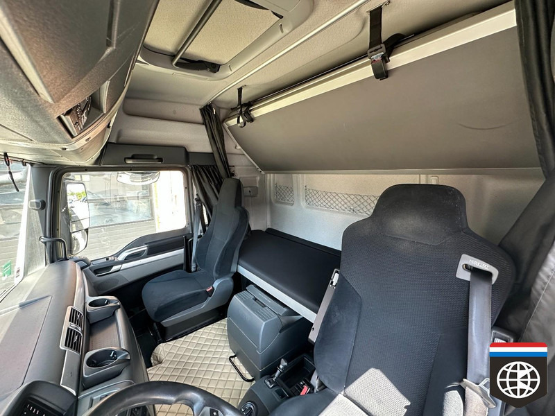 Curtainsider truck MAN TGX 26.480 RETARDER - NIGHT A/C - 130M3 COMBINATION: picture 13