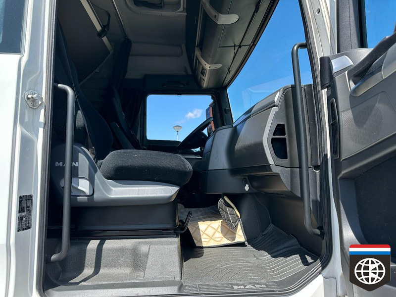 Curtainsider truck MAN TGX 26.480 RETARDER - NIGHT A/C - 130M3 COMBINATION: picture 20