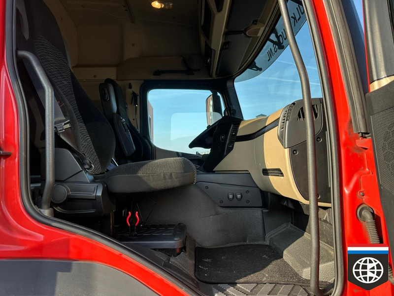 Tractor unit Mercedes-Benz ACTROS 1840 / STREAMSPACE / FULL SPOILER: picture 16