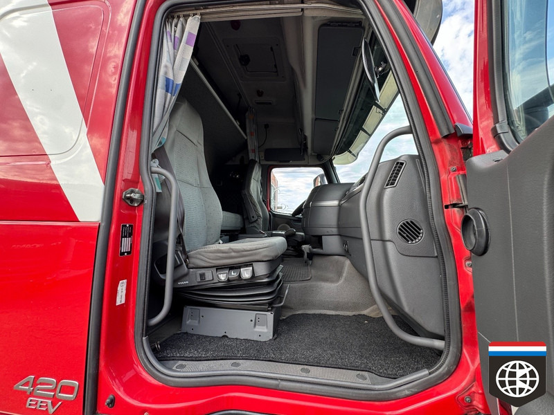 Volvo FH12 4X2T FAL8.0 RAD-A4 420 euro 3 - Globe - 2x TANK - Full spoiler - Tractor unit: picture 2 Volvo FH12 4X2T FAL8.0 RAD-A4 420 euro 3 - Globe - 2x TANK - Full spoiler - Tractor unit: picture 2