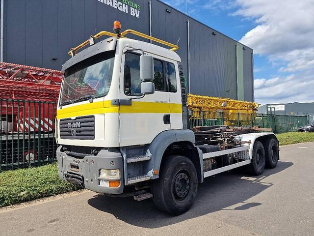 MAN TGA 26.310 6x4 - Construction machinery: picture 1 MAN TGA 26.310 6x4 - Construction machinery: picture 1