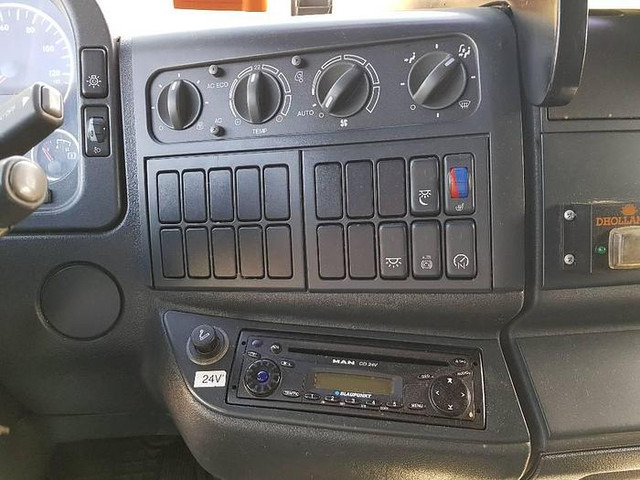 Box truck MAN TGL 12.210 4x2 BL: picture 12 Box truck MAN TGL 12.210 4x2 BL: picture 12