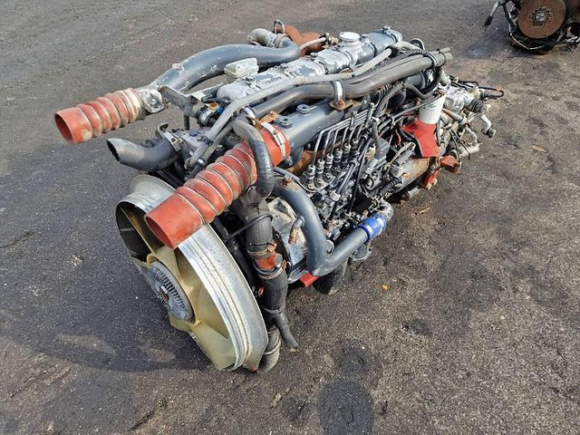 Renault Midliner 180 - Spare parts: picture 3 Renault Midliner 180 - Spare parts: picture 3