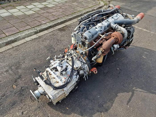 Renault Midliner 180 - Spare parts: picture 5 Renault Midliner 180 - Spare parts: picture 5