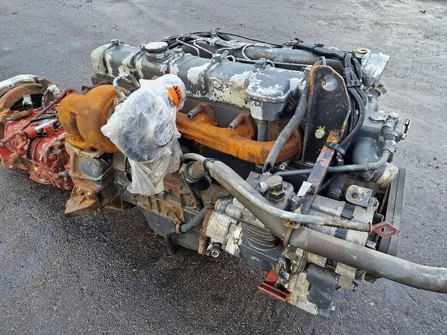 Renault Midliner 210 MIDR060226W4 - Spare parts: picture 4 Renault Midliner 210 MIDR060226W4 - Spare parts: picture 4