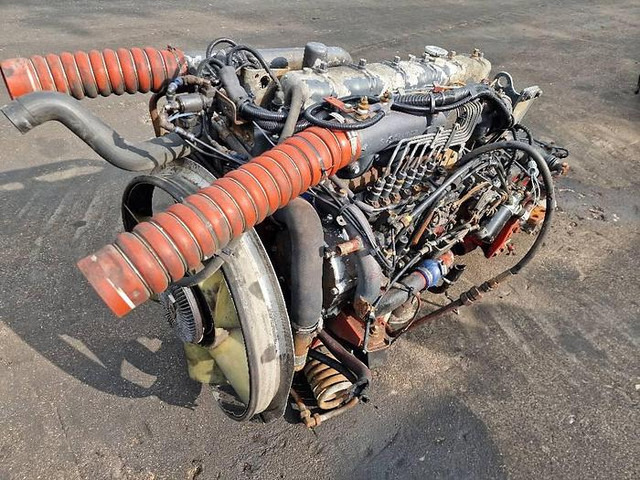 Renault Midliner 210 - Spare parts: picture 3 Renault Midliner 210 - Spare parts: picture 3