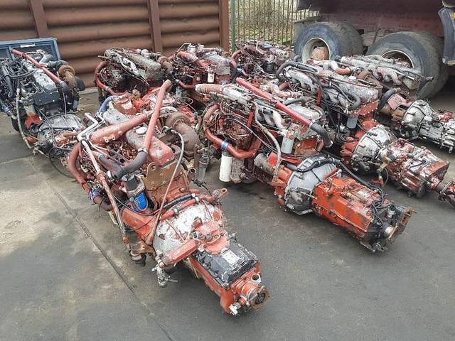 Renault Midliner - Spare parts: picture 2 Renault Midliner - Spare parts: picture 2