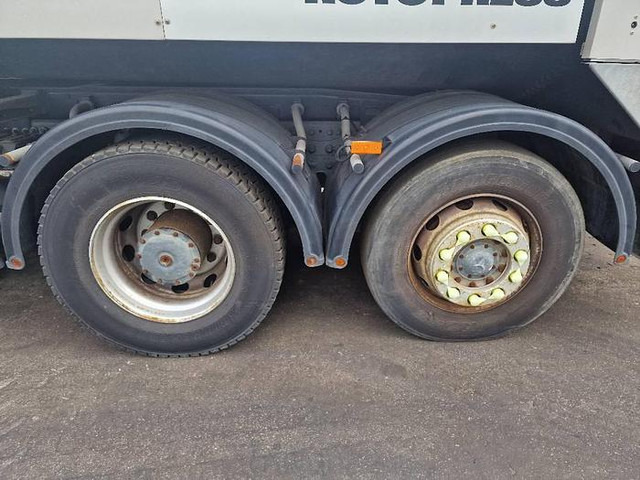 Truck Mercedes-Benz Econic 2628: picture 10