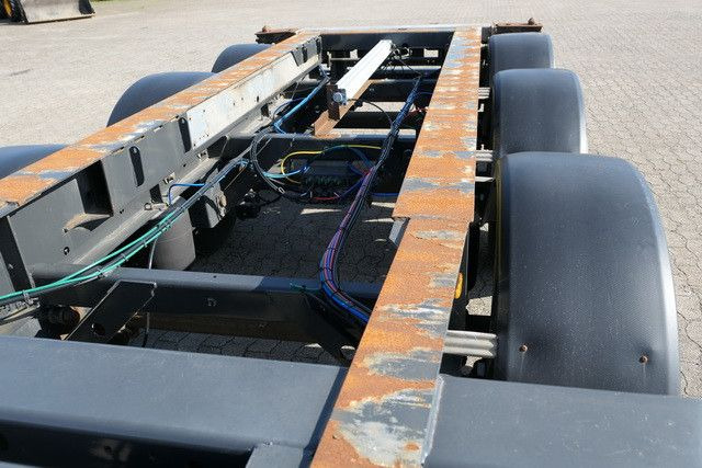 Fliegl SDS 380 SDS01, 20/30 & 40 Fuß Container, BPW - Container transporter/ Swap body semi-trailer: picture 4 Fliegl SDS 380 SDS01, 20/30 & 40 Fuß Container, BPW - Container transporter/ Swap body semi-trailer: picture 4