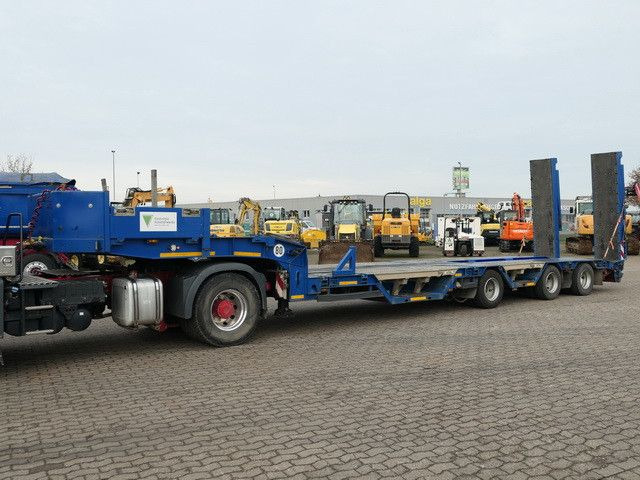 Langendorf SATUE 30/31, Radmulden, Hydr. Rampen, Gelenkt - Low loader semi-trailer: picture 3 Langendorf SATUE 30/31, Radmulden, Hydr. Rampen, Gelenkt - Low loader semi-trailer: picture 3
