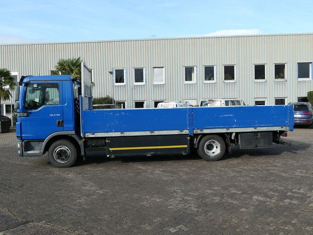 MAN 8.180 TGL BL 4x2, Gerüstbau, AHK, 3. Sitz - Flatbed van: picture 2 MAN 8.180 TGL BL 4x2, Gerüstbau, AHK, 3. Sitz - Flatbed van: picture 2