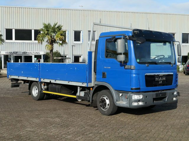 MAN 8.180 TGL BL 4x2, Gerüstbau, AHK, 3. Sitz - Flatbed van: picture 3 MAN 8.180 TGL BL 4x2, Gerüstbau, AHK, 3. Sitz - Flatbed van: picture 3