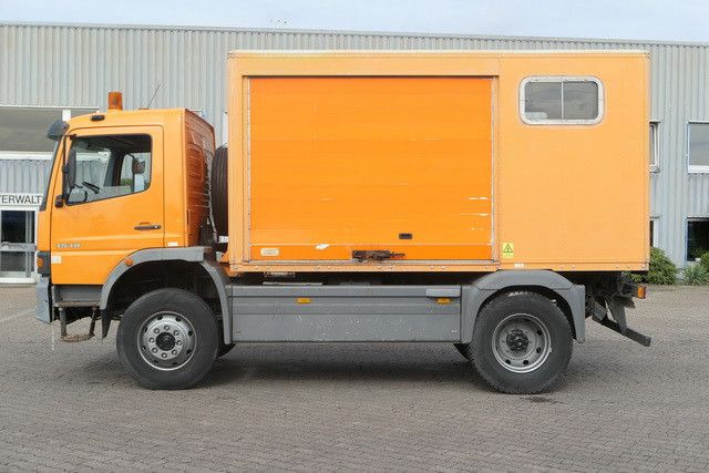 Mercedes-Benz 1518 A Atego 4X4, Klima, AHK, Allrad, Rolltor - Box truck: picture 2 Mercedes-Benz 1518 A Atego 4X4, Klima, AHK, Allrad, Rolltor - Box truck: picture 2
