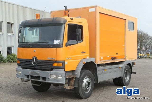 Mercedes-Benz 1518 A Atego 4X4, Klima, AHK, Allrad, Rolltor - Box truck: picture 1 Mercedes-Benz 1518 A Atego 4X4, Klima, AHK, Allrad, Rolltor - Box truck: picture 1