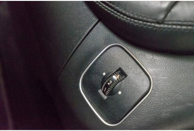 Convertible Mercedes-Benz SL-Klasse 500/550, erst 39 Tkm., TOP Zustand/TÜV neu!: picture 17 Convertible Mercedes-Benz SL-Klasse 500/550, erst 39 Tkm., TOP Zustand/TÜV neu!: picture 17