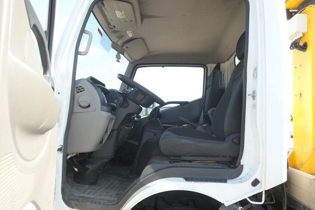 Truck mounted aerial platform Nissan 32.12 4x2, 11m Arbeitshöhe, Klima,3. Sitz: picture 11