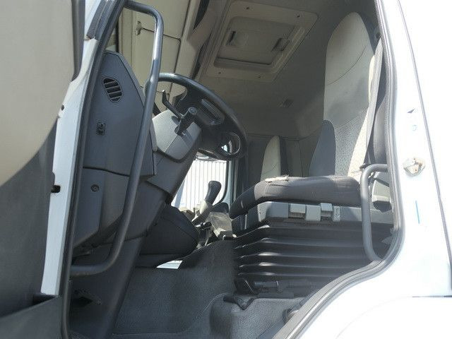 Box truck Renault Midlum 220 4x2, 7.100mm lang, LBW, AHK, Luftfed.: picture 11