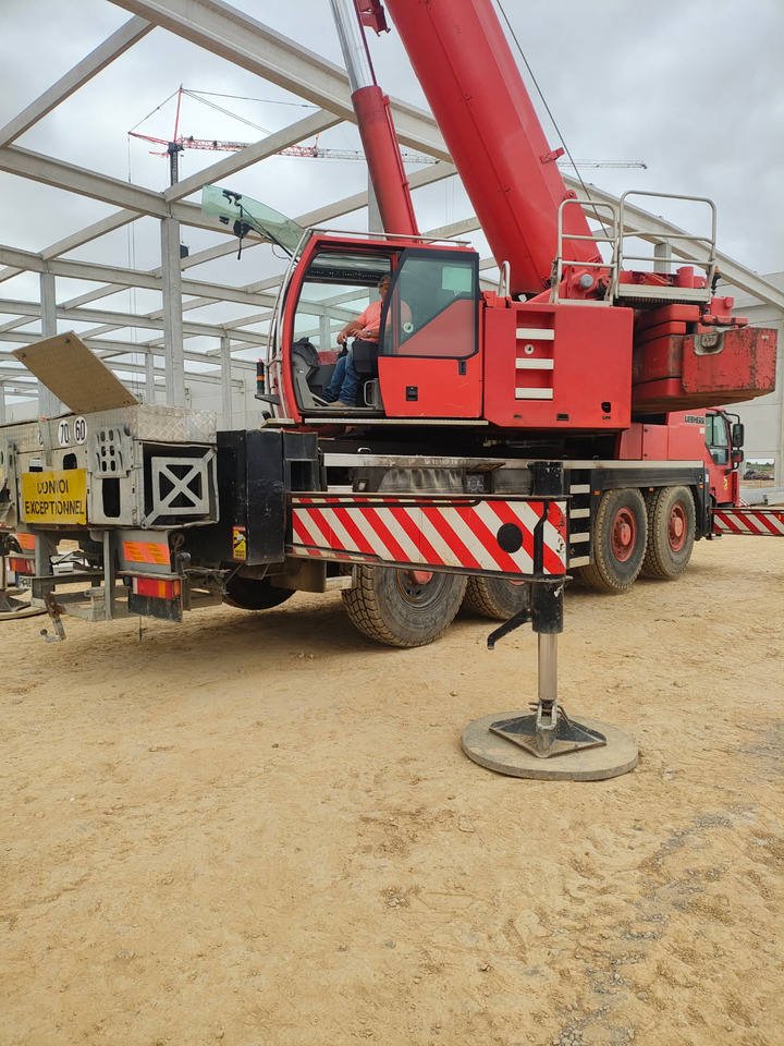 LIEBHERR LTM 1090 - Mobile crane: picture 1 LIEBHERR LTM 1090 - Mobile crane: picture 1