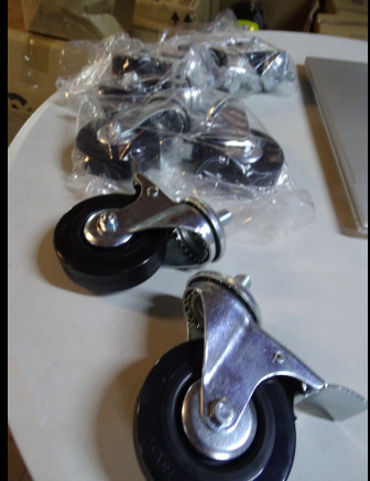 Wheel and tire package for Farm tractor 8 Grosses roues pivotantes: picture 1