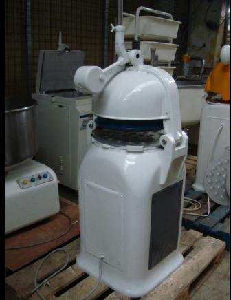 Boulangerie Diviseuse bouleuse OOMS ROTOR - Bakery equipment: picture 3 Boulangerie Diviseuse bouleuse OOMS ROTOR - Bakery equipment: picture 3