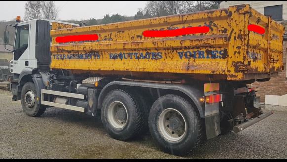 Camion porte container + container 11 m³ Iveco Trakker 380 - Container transporter/ Swap body truck: picture 2 Camion porte container + container 11 m³ Iveco Trakker 380 - Container transporter/ Swap body truck: picture 2