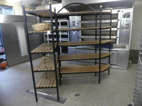 Présentoir à pain en L - Bakery equipment: picture 1 Présentoir à pain en L - Bakery equipment: picture 1