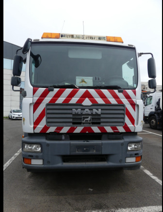 REF:10231 - Camion benne avec grue MAN TGM 18.240(VIN: WMAN08ZZ89Y231476) - Tipper, Crane truck: picture 3 REF:10231 - Camion benne avec grue MAN TGM 18.240(VIN: WMAN08ZZ89Y231476) - Tipper, Crane truck: picture 3