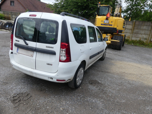 REF:1RFU370 - Voiture Dacia Logan Break SD (2012-63.842 km) - Car: picture 5 REF:1RFU370 - Voiture Dacia Logan Break SD (2012-63.842 km) - Car: picture 5